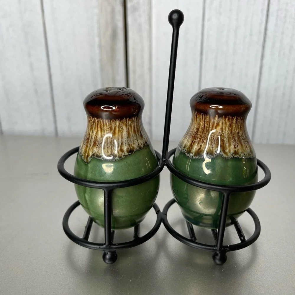 Ceramic Salt And Pepper Shakers Set With Holder Stoneware Look